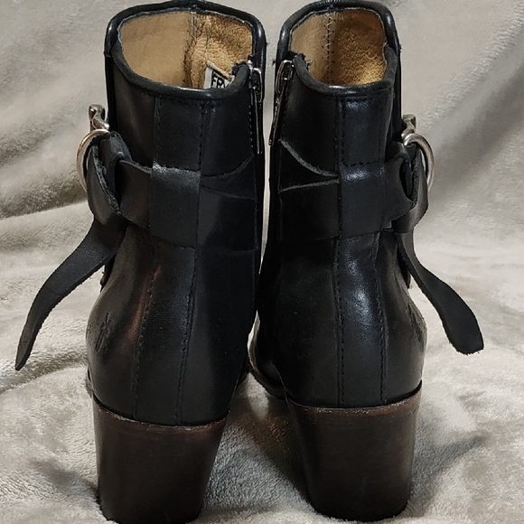 Frye Marjorie Knotted Black Ankle Boots Size 6B - Picture 3 of 10
